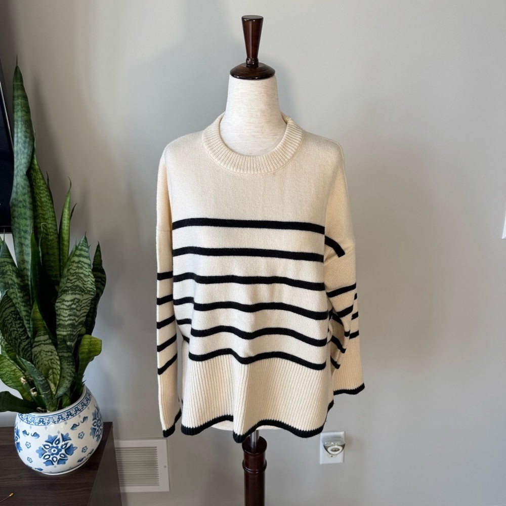Bershka Striped Black and Cream Sweater with Split Hem